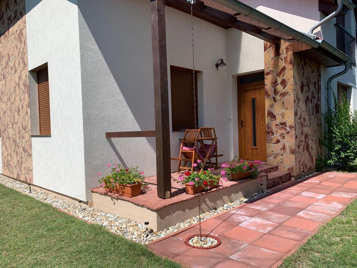 Laszlo Nyaralohaz Balatonfenyves Exterior foto