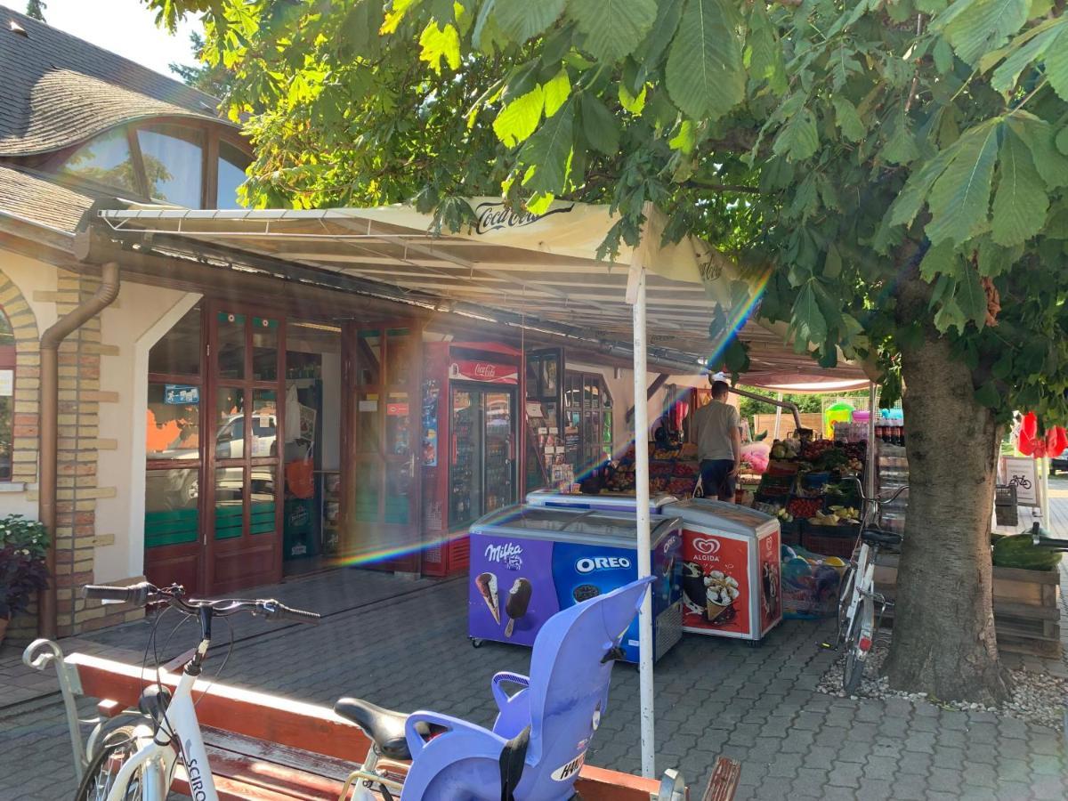Laszlo Nyaralohaz Balatonfenyves Exterior foto